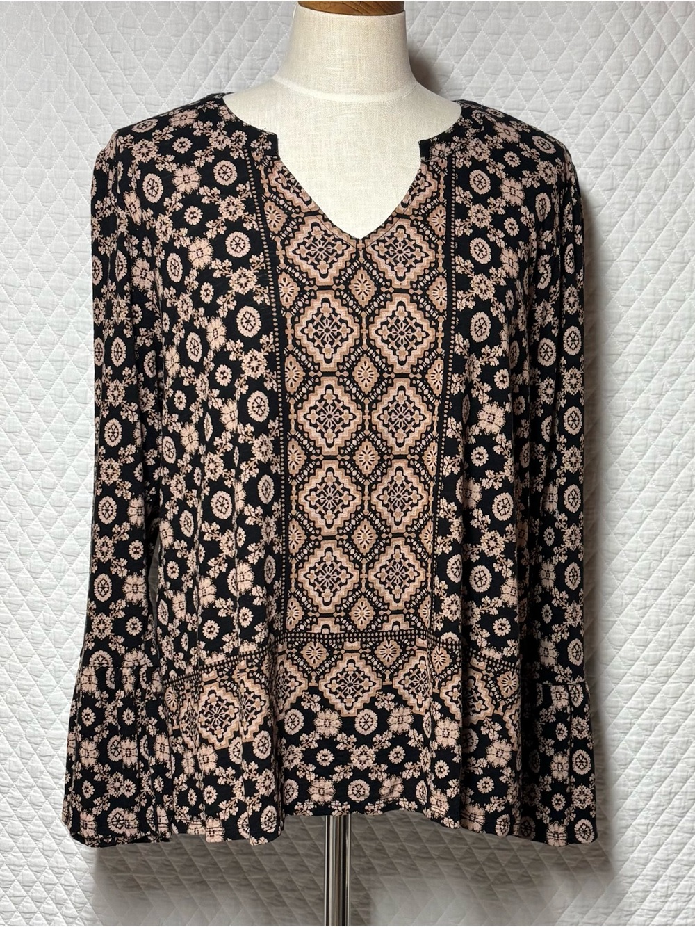 Lucky Brand Black and Beige Patterned Peasant Top